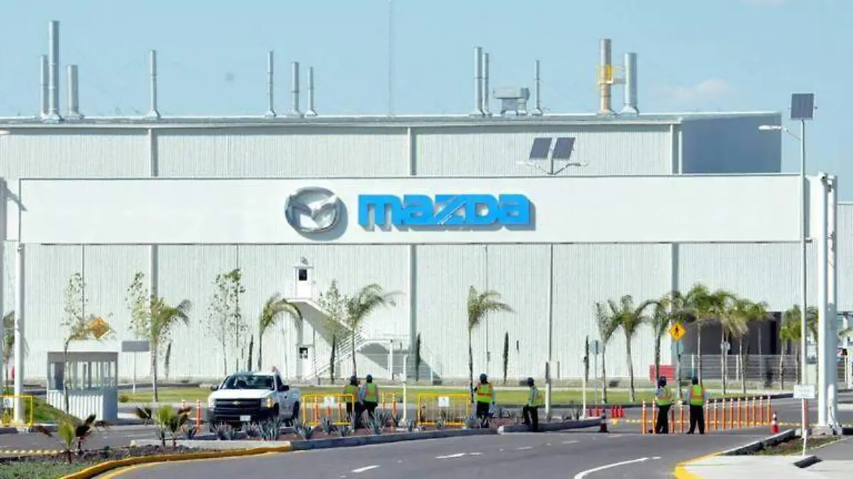 ESTE MARTES REGRESAN MÁS DE CINCO MIL EMPLEADOS A MAZDA SALAMANCA 1